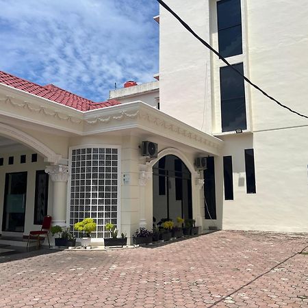 De Nusantara Hotel Syariah Medan Exterior photo