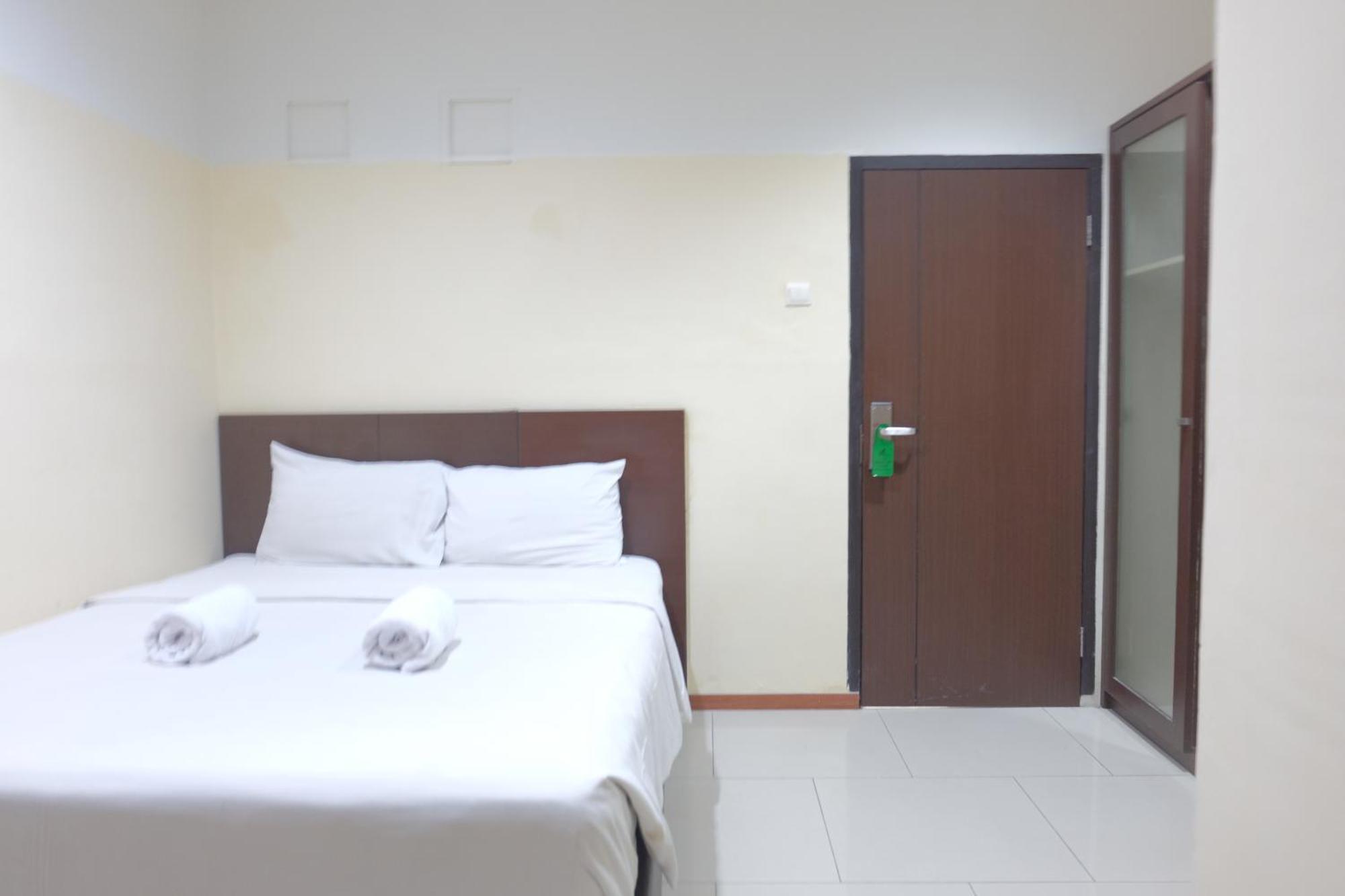 De Nusantara Hotel Syariah Medan Exterior photo