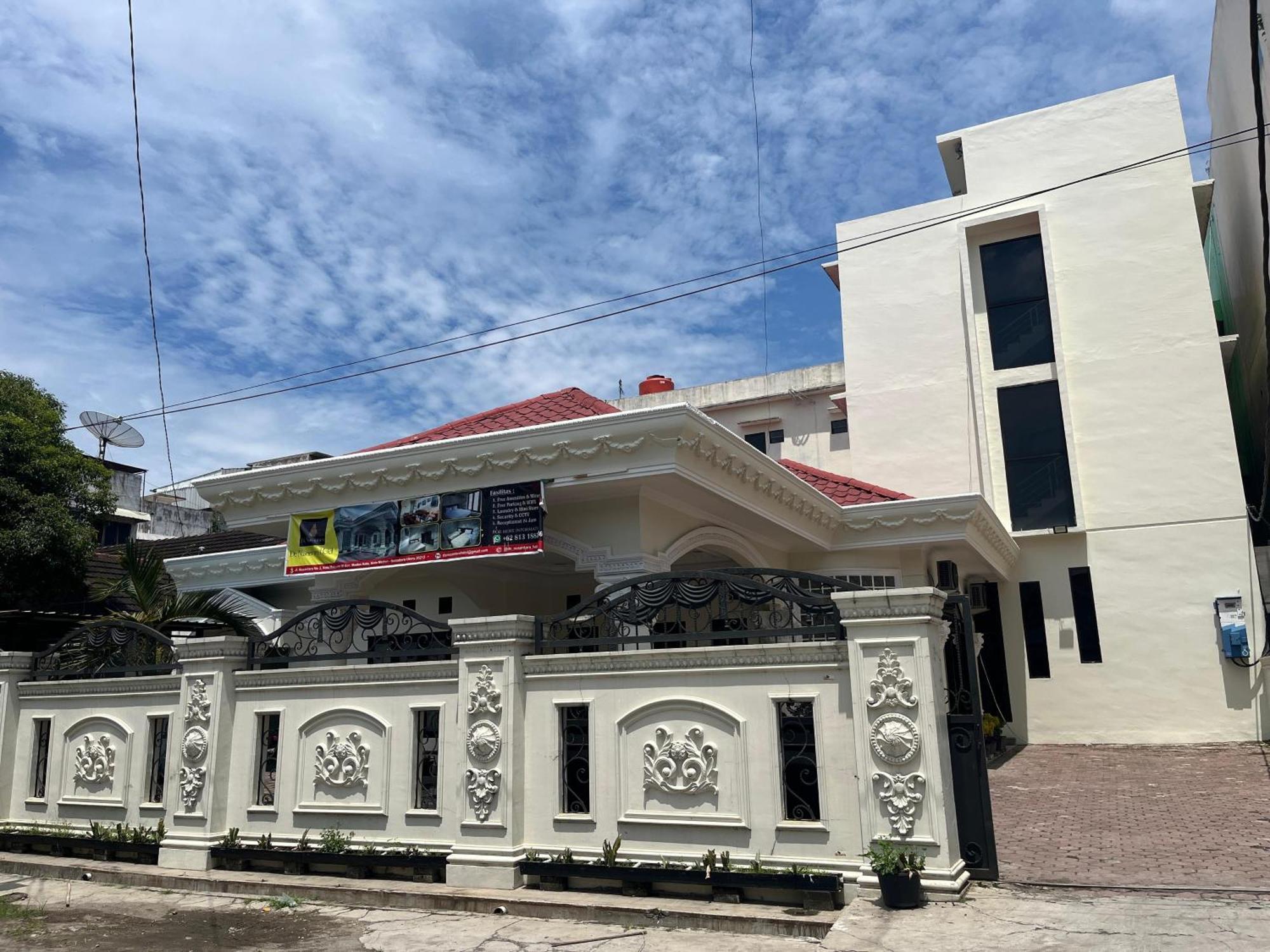De Nusantara Hotel Syariah Medan Exterior photo