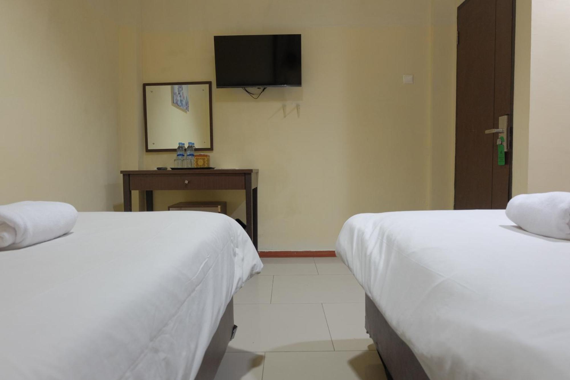 De Nusantara Hotel Syariah Medan Exterior photo
