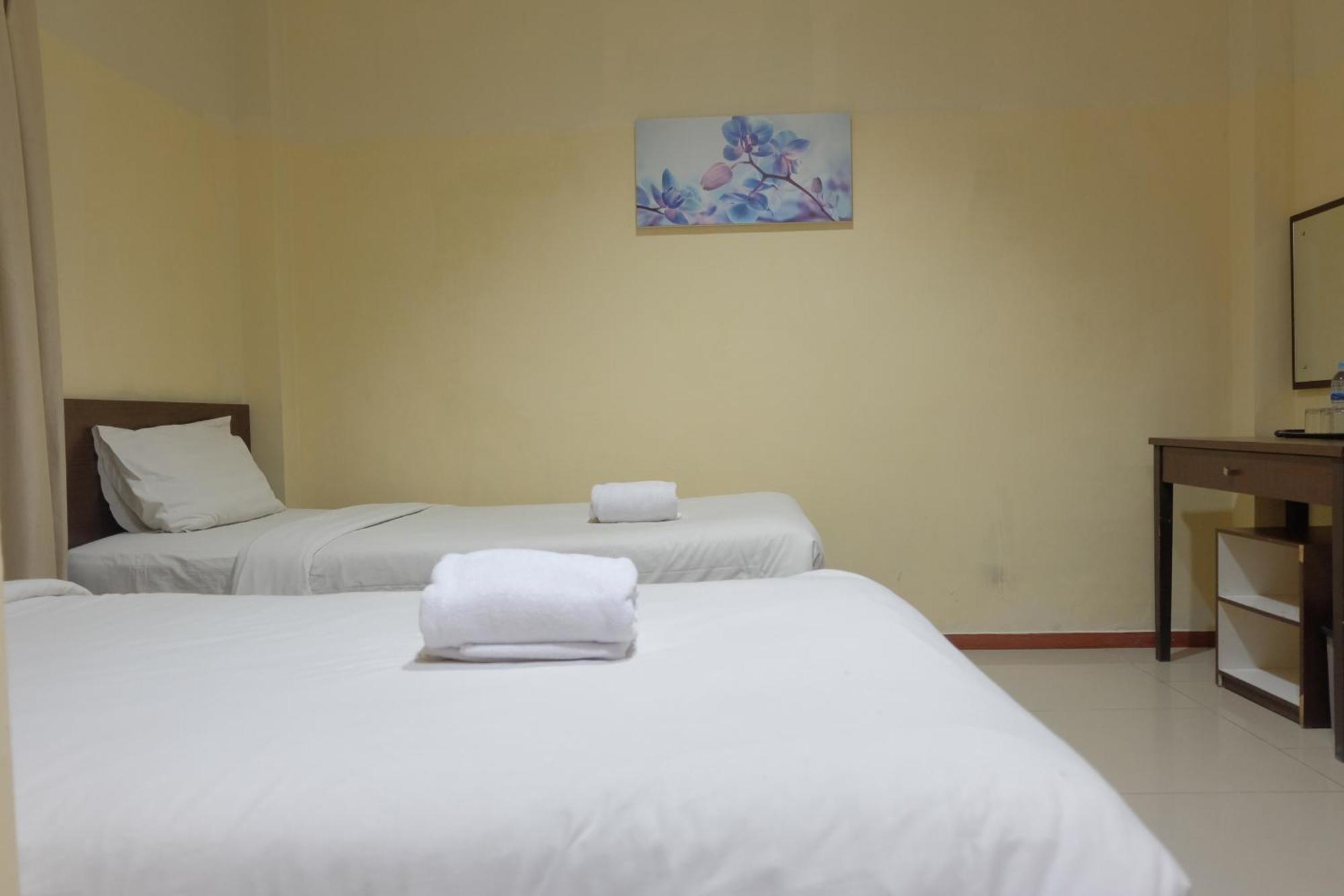 De Nusantara Hotel Syariah Medan Exterior photo